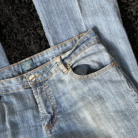 Cucu Jean | Bootcut Jean - Picture 2 of 6